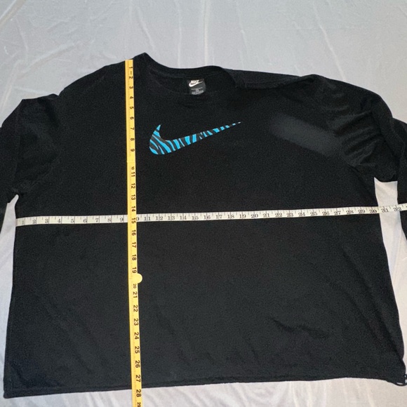 Nike • Blue Zebra Pullover • size 3XL - Picture 4 of 4